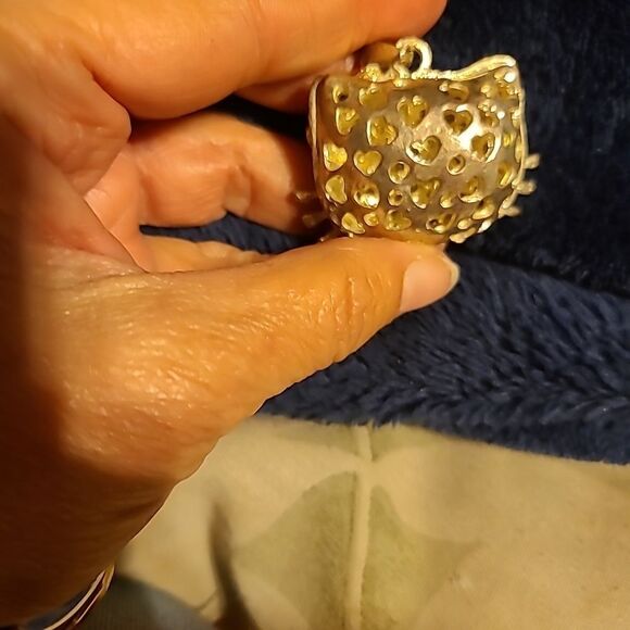 Hello Kitty Charm - Picture 3 of 4